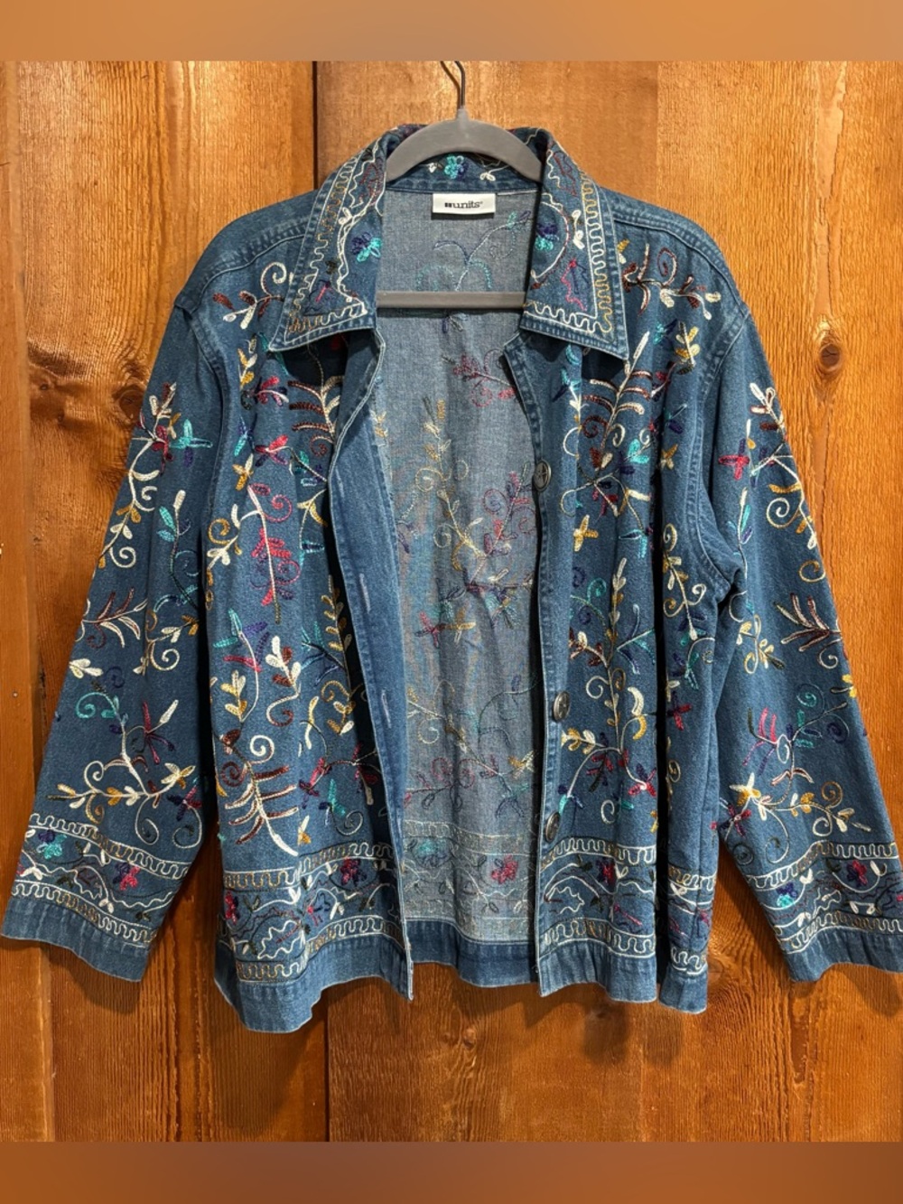 Vintage Units Floral Embroidered Denim Jacket Medium Wash Wallflower XL
